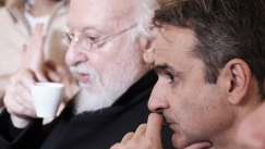 «RIP Νιόνιο»: Ο πολιτικός κόσμος αποχαιρετά τον Διονύση Σαββόπουλο με βαθιά υπόκλιση