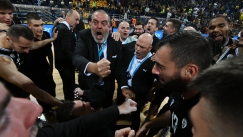 Ο Θανάσης Χατζόπουλος