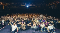 Το live γιορτή της Aeon