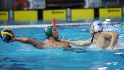 O Αρης Χαλυβόπουλος με το σκουφάκι του Παναθηναϊκού