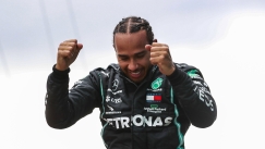 Σαν Σήμερα: O Χάμιλτον ισοφάρισε το ρεκόρ 7 τίτλων του Σουμάχερ (vid)