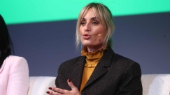 Έξαλλη η Μελέτη με το «τρανσφοβική» της Ακρίτα: «Για πρώτη φορά θα κινηθώ νομικά κατά συναδέλφων» (vid)