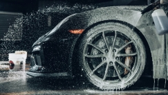 Πόσο κερδίζουν τα πλυντήρια αυτοκινήτων: Ποιο είναι το πιο αποδοτικό μοντέλο σύμφωνα με τους επιχειρηματίες του κλάδου (vid)