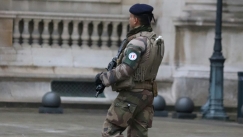 Σάλος στη Γαλλία με τις δηλώσεις του αρχηγού Στρατού: «Να είμαστε έτοιμοι να χάσουμε τα παιδιά μας σε πόλεμο με τη Ρωσία (vid)