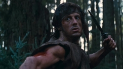 Prequel του «First Blood»: Ο σκηνοθέτης υπόσχεται έναν «χαρούμενο και νέο» Ράμπο με μεγάλες αλλαγές