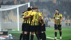 Οι παίκτες της ΑΕΚ πανηγυρίζουν