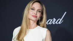 Αντζελίνα Τζολί: Αποκαλύπτει για πρώτη φορά τα σημάδια από τη διπλή μαστεκτομή