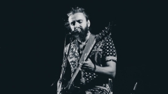 Λεωνίδας Μπαλάφας: Σπάει τη θολούρα της καθημερινότητας