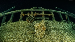 «Εντελώς άθικτο»: Η ανακάλυψη στον βυθό λίμνης που άφησε άφωνους τους δύτες