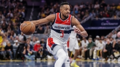 Σι Τζέι ΜακΚόλουμ