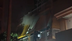 Φωτιά σε διαμέρισμα στην Καλλιθέα: Μεγάλη κινητοποίηση της Πυροσβεστικής