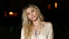 Η Πάρις Τζάκσον για τη «δύσκολη» πορεία των 6 χρόνων νηφαλιότητας: «Έπρεπε να μάθω να ζω τη ζωή με τους δικούς της όρους»