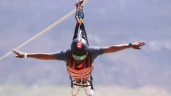 Η μεγαλύτερη zipline του κόσμου βρίσκεται στη Νότια Αφρική και φτάνει τα 3,2 χιλιόμετρα (vid)