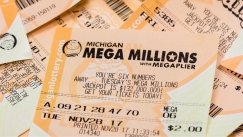 Απίστευτη τύχη στο Μίσιγκαν: Αγόρασε λαχείο που άφησαν άλλοι και κέρδισε $1 εκατ.