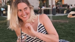 «Βρίσκω αγόρι σε κάθε χώρα: Μου δείχνουν αξιοθέατα και πληρώνουν για τα ραντεβού»