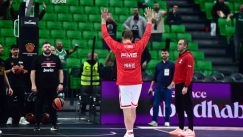 Τρομερό βίντεο: Οι οπαδοί του Παναθηναϊκού «αποθέωσαν» τον άχαστο Βεζένκοφ!