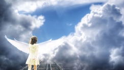 «Πέθανε για 32 δευτερόλεπτα» και επέστρεψε διαφορετική: Τι άλλαξε μέσα στην Άντζελα