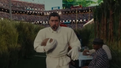 Super Bowl: Τι σημαίνει το «64» που έγραφε η μπλούζα του Bad Bunny