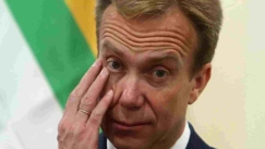 «Ακέφαλο» το Νταβός λόγω Επστάιν: Παραίτηση του προέδρου του Μπόργκε Μπρέντε για σχέσεις με τον μαστροπό