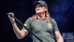 Σιγή στη ροκ μουσική: Πέθανε στα 47 του ο Brad Arnold