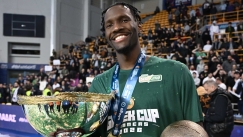 Η μεγάλη εμφάνιση του Χέιζ-Ντέιβις κόντρα στον Ολυμπιακό που του έδωσε τον τίτλο του MVP!