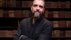 Σωτήρης Τσαφούλιας: «Μόνο στην Ελλάδα ο καλλιτέχνης πρέπει να είναι αριστερός και… άπλυτος»