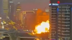 Το Ντουμπάι δέχτηκε επίθεση από drone του Ιράν: Φεύγουν άρον άρον οι τουρίστες (vid)