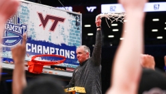 O προπονητής του Νεοκλή Αβδάλα στο Βιρτζίνια Τεκ, Μάικ Γιανγκ 