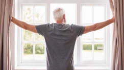 Γιατί οι ειδικοί επιμένουν να ανοίγουμε καθημερινά τα παράθυρα στο σπίτι
