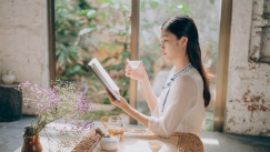 «Ας κάνουμε τον… Κινέζο»: Μήπως έχουμε αρχίσει να αποκτούμε κινεζικές συνήθειες;