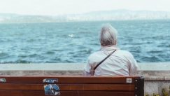 93χρονη αναζητά εργασία παρόλο που έχει 14 κατάγματα στο χέρι και προβλήματα υγείας: «Τη χρειάζομαι πραγματικά»