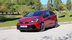 Ζώντας με το Honda Jazz: Η ψηφιακή ευκολία και η τέχνη της ορατότητας