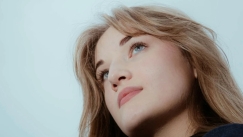 Οι άνθρωποι που προτιμούν να μένουν μόνοι τα βράδια, έχουν 7 περίεργα κοινά χαρακτηριστικά