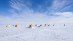 Επιστήμονες τρυπούν την «καρδιά» της Ανταρκτικής και εξάγουν τον βαθύτερο βράχο που έχει βρεθεί ποτέ