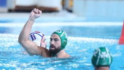 Ο Νίκος Παπασηφάκης με το σκουφάκι του Παναθηναϊκού