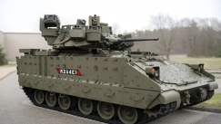 Μοιάζει με τανκ αλλά δεν είναι: Το σύστημα που «κατεβάζει» drones σε δευτερόλεπτα (vid)