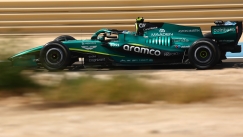 H Aston Martin πάει στην Αυστραλία για... τουρισμό