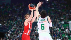 Ο Τόμας Γουόκαπ με τον Τσέντι Όσμαν