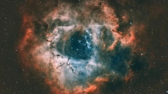 Επιστήμονας της NASA ισχυρίζεται ότι βρήκε ενδείξεις «μη ανθρώπινης νοημοσύνης» στους ουρανούς μας