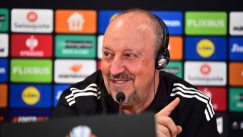 Μπενίτεθ: «Γι' αυτό επιλέγω να μην χοροπηδάω όταν βάζουμε γκολ»