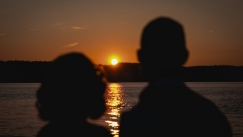 3 πράγματα που σταματούν να κάνουν τα ζευγάρια πριν χωρίσουν, σύμφωνα με ψυχολόγο