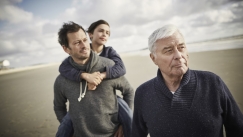 Μέχρι πότε οι γονείς πρέπει να στηρίζουν οικονομικά τα παιδιά τους;