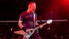 Η ξεχωριστή πρόταση γάμου του James Hetfield των Metallica στην «καλή» του που έγινε viral (vid)