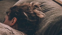 Οι άνθρωποι που κοιμούνται με κλειστή την πόρτα του δωματίου, ακόμα κι αν μένουν μόνοι, έχουν αυτά τα 5 χαρακτηριστικά