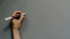 Γιατί οι αριστερόχειρες είναι προνομιούχοι: Τι έδειξε μελέτη