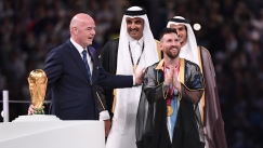 Ο Δημήτρης Ραπίδης στο Gazzetta: «Η εξουσία τρέφεται από τη λάμψη των γηπέδων για να κρύψει τις ρωγμές της»