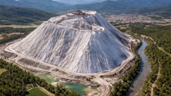 38 εκατ. τόνοι αλατιού: Το «βουνό» που δεν έπρεπε να υπάρχει και συνεχίζει να μεγαλώνει