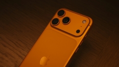 Τι στα αλήθεια είναι η πορτοκαλί και η πράσινη τελεία που εμφανίζεται στην οθόνη του iPhone