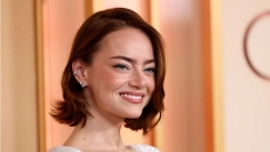 Αγνώριστη η Έμα Στόουν στα Oscars 2026