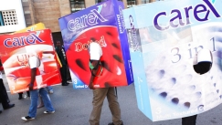 Ο πόλεμος στο Ιράν εκτοξεύει το κόστος των προφυλακτικών